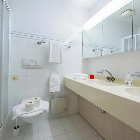 Maraini Elegante With Jacuzzi & Balcony - Happy * Lugano