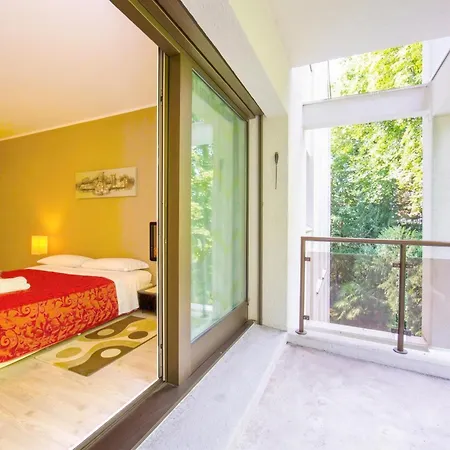 Maraini Elegante With Jacuzzi & Balcony - Happy Lugano