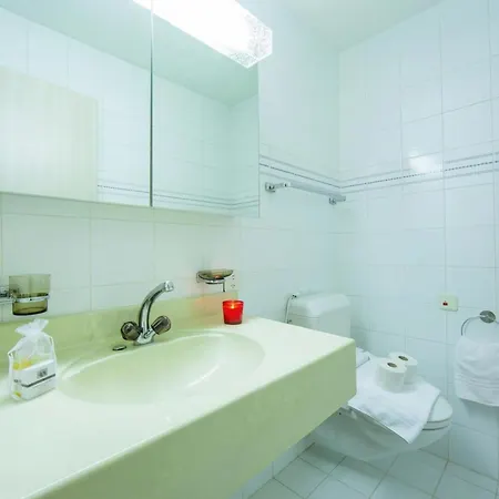 Appartamento Maraini Elegante With Jacuzzi & Balcony - Happy